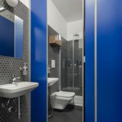 Отель Babila Hostel & Bistrot Италия, Милан - 1 отзыв об отеле, цены и фото номеров - забронировать отель Babila Hostel & Bistrot онлайн ванная фото 2