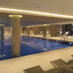 Tangla Hotel Brussels бассейн