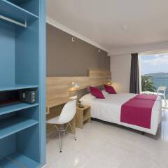 Hotel Playasol Maritimo сейф в номере