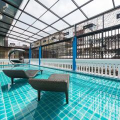 Отель Ama Hostel Bangkok Таиланд, Бангкок - отзывы, цены и фото номеров - забронировать отель Ama Hostel Bangkok онлайн бассейн