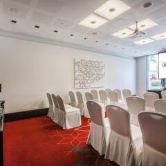 Отель Crowne Plaza Abu Dhabi Yas Island