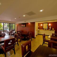 Отель Red Roof Inn PLUS+ Miami Airport питание