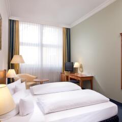 Отель Wyndham Garden Berlin Mitte 4* Стандартный номер с двуспальной кроватью