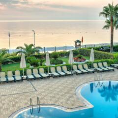Hotel Golden Lotus - All Inclusive бассейн