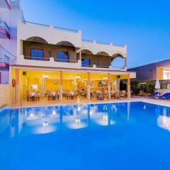 Esmeralda Hotel бассейн