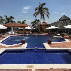 Hotel Plaza Tucanes бассейн фото 3