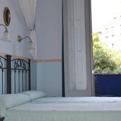 Отель Hostal Center Inn Барселона комната для гостей фото 2