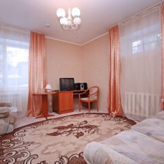 Гостиница Baltiyskaya Zhemchuzhina в Светлогорске отзывы, цены и фото номеров - забронировать гостиницу Baltiyskaya Zhemchuzhina онлайн Светлогорск комната для гостей фото 3
