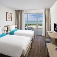 Апартаменты The Pearl Hoi An, a Festa Apartments комната для гостей фото 3