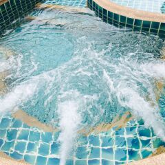 Mei Zhou Phuket Hotel с домашними животными