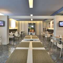 Best Western Hotel Farnese Парма гостиничный бар