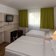 Life Hotel in Fischamend, Austria from 95$, photos, reviews - zenhotels.com