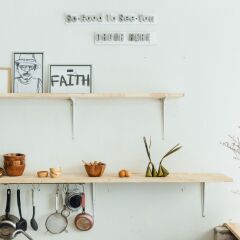 S L A Bar N'bed - Hostel Бангкок в номере