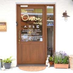 The Onion Hostel at Flower Market развлечения
