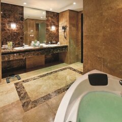 Anwar Al Madinah Movenpick Hotel спа