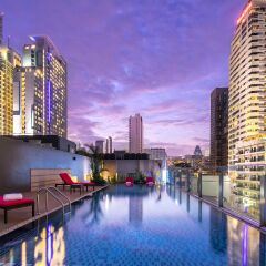 Отель Travelodge Sukhumvit 11 Бангкок бассейн фото 2