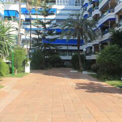 Отель Sur Suites Pauli Фуэнхирола парковка