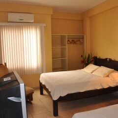 Hotel Casa de España La Ceiba сейф в номере