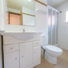 Отель Apartaments AR Isern Испания, Бланес - 3 отзыва об отеле, цены и фото номеров - забронировать отель Apartaments AR Isern онлайн ванная фото 2