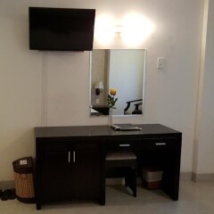 Отель Hoang Vinh Hotel Вьетнам, Хошимин - отзывы, цены и фото номеров - забронировать отель Hoang Vinh Hotel онлайн удобства в номере фото 2
