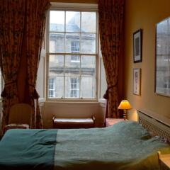 Отель Central Edinburgh New Town Flat Великобритания, Эдинбург - отзывы, цены и фото номеров - забронировать отель Central Edinburgh New Town Flat онлайн комната для гостей фото 3
