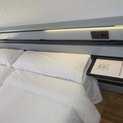 Hotel Ofi сейф в номере
