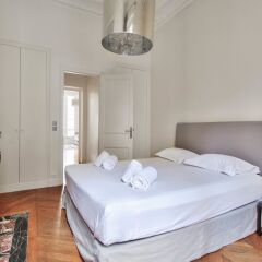 Отель Guest Trotter - Saint Philippe du Roule Франция, Париж - отзывы, цены и фото номеров - забронировать отель Guest Trotter - Saint Philippe du Roule онлайн комната для гостей фото 2