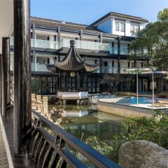 Отель Blossom Hill Inn Suzhou Tongli Lize балкон