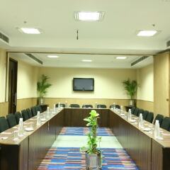 Отель Karon Hotels - Lajpat Nagar Индия, Нью-Дели - отзывы, цены и фото номеров - забронировать отель Karon Hotels - Lajpat Nagar онлайн помещение для мероприятий фото 2