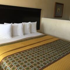 Отель Travelodge Chatsworth США, Лос-Анджелес - отзывы, цены и фото номеров - забронировать отель Travelodge Chatsworth онлайн комната для гостей фото 5