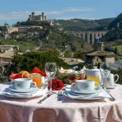 Отель Albornoz Palace Hotel Spoleto Италия, Сполето - отзывы, цены и фото номеров - забронировать отель Albornoz Palace Hotel Spoleto онлайн питание
