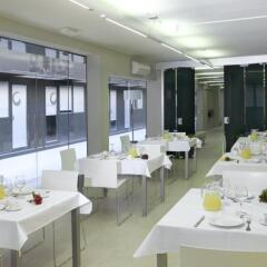 Отель Aparthotel BCN Montjuic