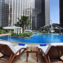 Отель Sheraton Shenzhen Futian Hotel Китай, Шэньчжэнь - отзывы, цены и фото номеров - забронировать отель Sheraton Shenzhen Futian Hotel онлайн бассейн