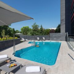Отель NH Ribera del Manzanares Мадрид бассейн фото 3