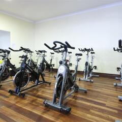 Sheldon Park Hotel and Leisure Club фитнесс-зал фото 4