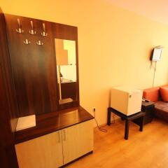 Апартаменты Menada Luxor Apartments комната для гостей фото 3
