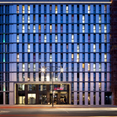 Отель ONE80° Hostels Berlin Германия, Берлин - - забронировать отель ONE80° Hostels Berlin, цены и фото номеров вид на фасад фото 2