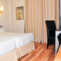 Hotel Sercotel Doña Carmela удобства в номере