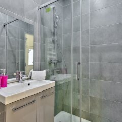 Отель 05 - Designed Parisian Flat Франция, Париж - отзывы, цены и фото номеров - забронировать отель 05 - Designed Parisian Flat онлайн ванная