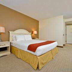 Отель La Quinta Inn & Suites Effingham комната для гостей фото 2