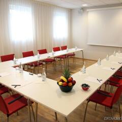 Отель Elite Plaza Hotel Malmö Швеция, Мальме - отзывы, цены и фото номеров - забронировать отель Elite Plaza Hotel Malmö онлайн помещение для мероприятий