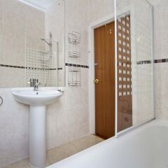 Отель Ashurst Lodge ванная