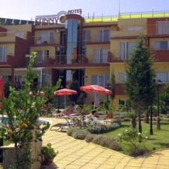 Отель Sunny Болгария, Созополь - отзывы, цены и фото номеров - забронировать отель Sunny онлайн вид на фасад
