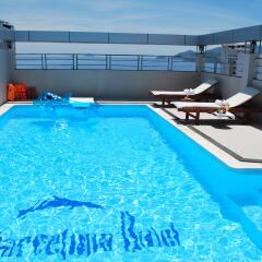 Barcelona Hotel Nha Trang бассейн