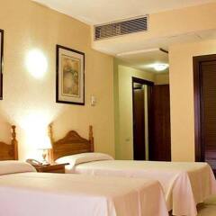 Апартаменты Apartments Turisticos Resitur комната для гостей