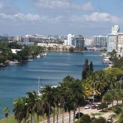 Отель The Alexander Miami Beach пляж