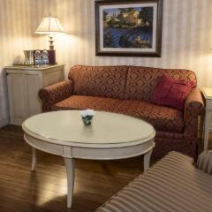 Отель Château Vaudreuil Hôtel & Suites Канада, Монреаль - отзывы, цены и фото номеров - забронировать отель Château Vaudreuil Hôtel & Suites онлайн комната для гостей фото 3