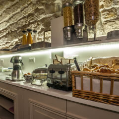 Отель Hôtel Jardin le Bréa питание