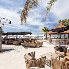 Отель The Bay and Beach Club пляж