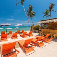 Отель Bandara Phuket Beach Resort пляж